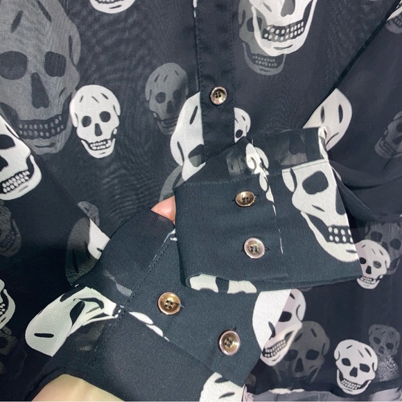 Love Culture Sheer Chiffon Button Down Collared Long Sleeve Skull Blouse - Picture 4 of 4
